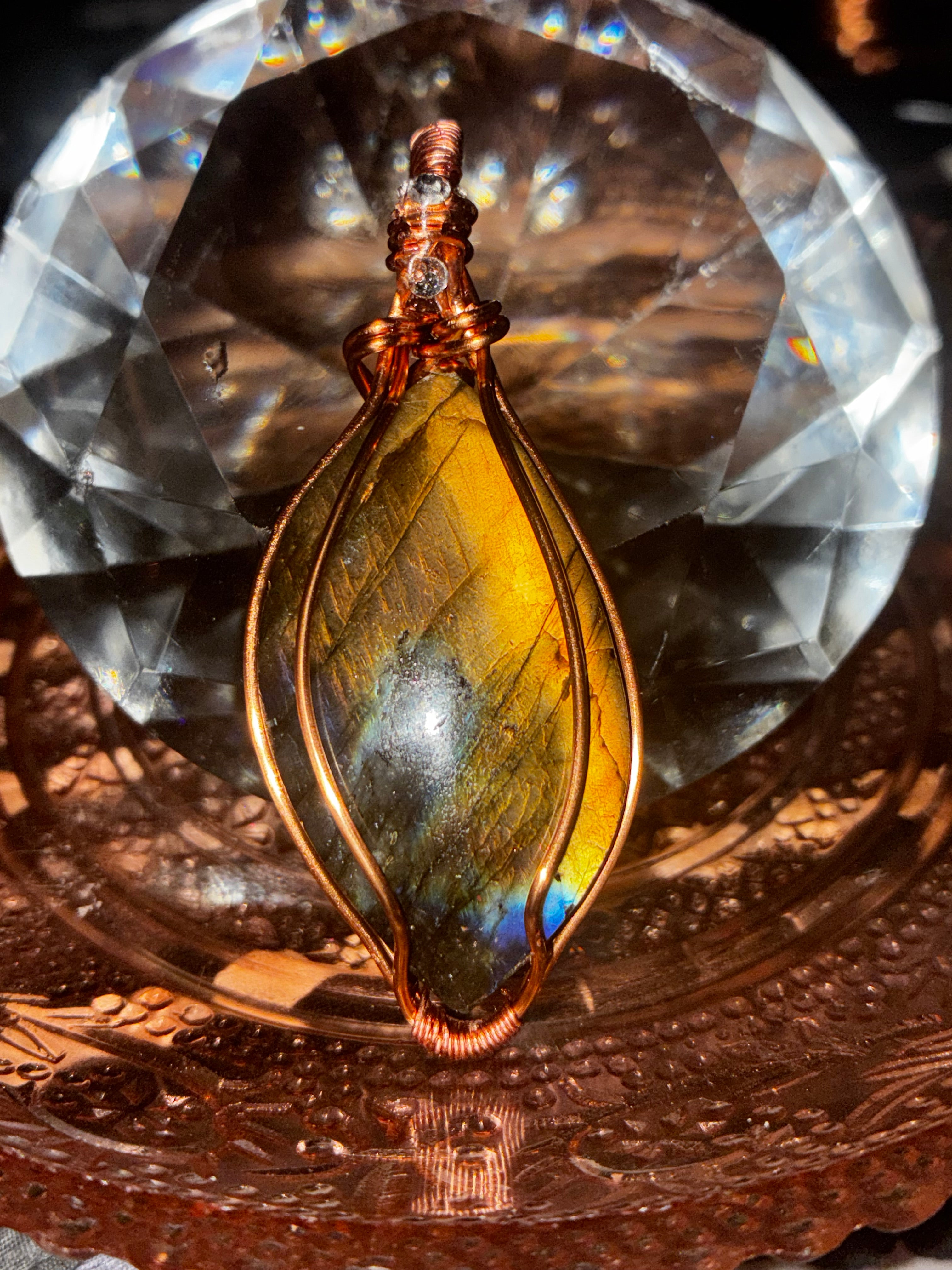 Labradorite cab
